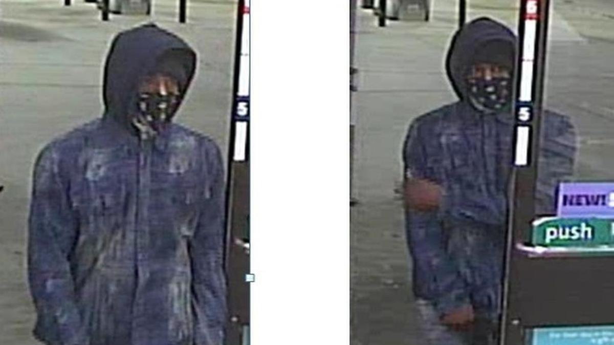 The Manatee County Sheriff’s Office says this man robbed a 7-Eleven store in Bradenton early Friday.