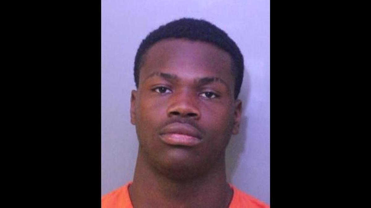 Jahmari McCray, 18, of Bartow, who was wanted on attempted murder charges for shooting a woman at a Winter Haven gas station earlier this month has been captured, Polk County deputies said.