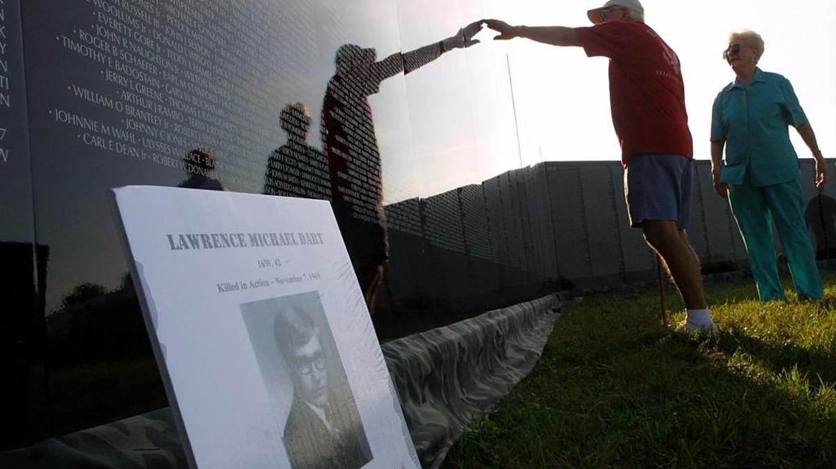 The traveling Vietnam Memorial produced strong emotions from Vietnam vets when it visited Palmetto in 2003.