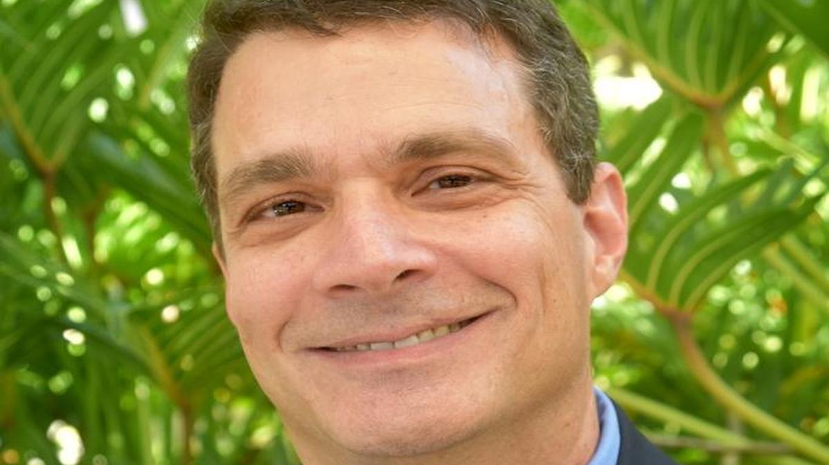 Paul Kirchman took over as the College of Science & Mathematics dean at University of South Florida Sarasota-Manatee