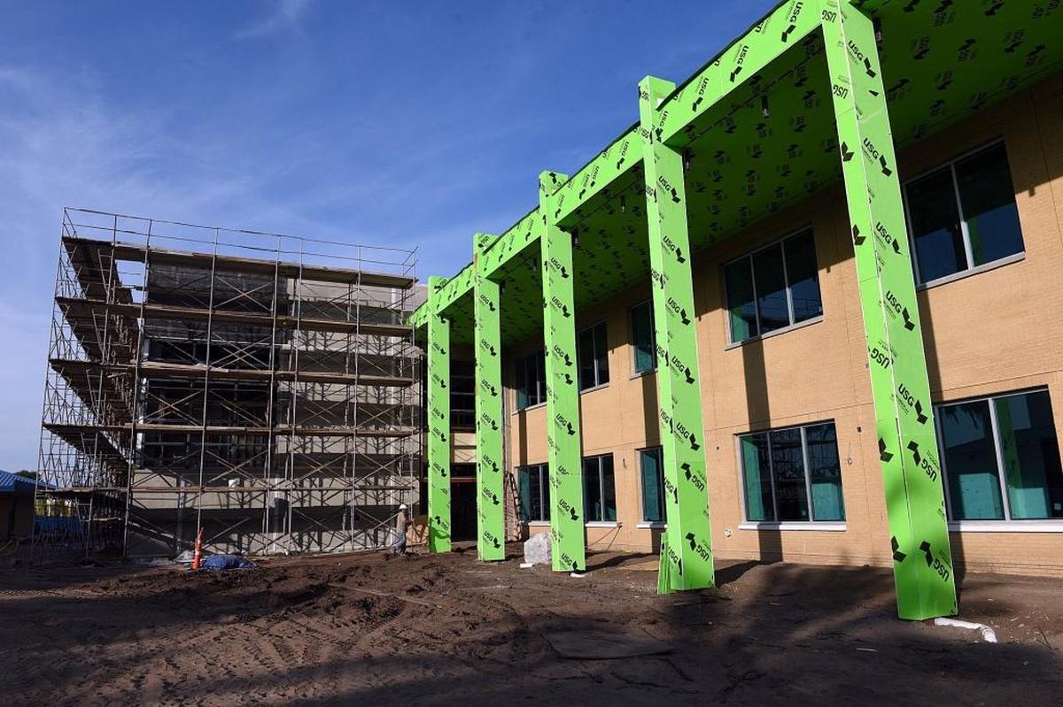 The new library under construction at Bradenton's State College of Florida Campus.