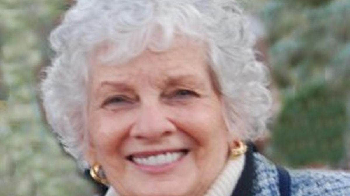 Jan Entwistle, the founder of Women's Resource Center of Manatee, died Tuesday after an 18-month battle with cancer.