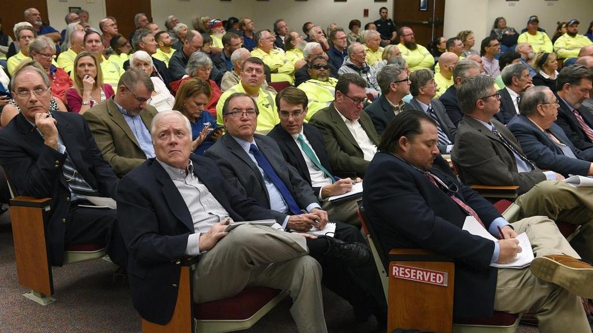 A crowded room listens to the speakers on the second day of a public hearing on Mosaic’s request to expand phosphate mining in East Manatee in 2017.