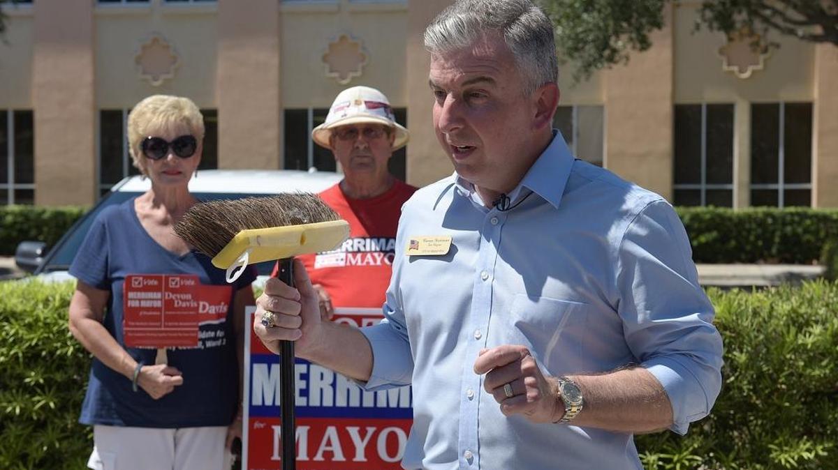 Bradenton Mayoral candidate Warren Merriman, who was fired from his postition as deputy police chief in Jan. 2015, accuses present Police Chief Melanie Bevan of failing to be transparent regarding an investigation of missing money and guns from the department's property and evidence room, and called for Mayor Wayne Poston to resign.