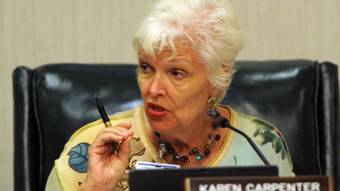 Karen Carpenter announces her resignation from Manatee County School Board