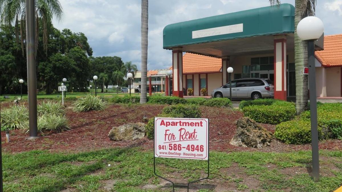 The Knights Inn in Bradenton has begin transformation into Robin’s Apartments where units cost $625 per month, which includes utilities.