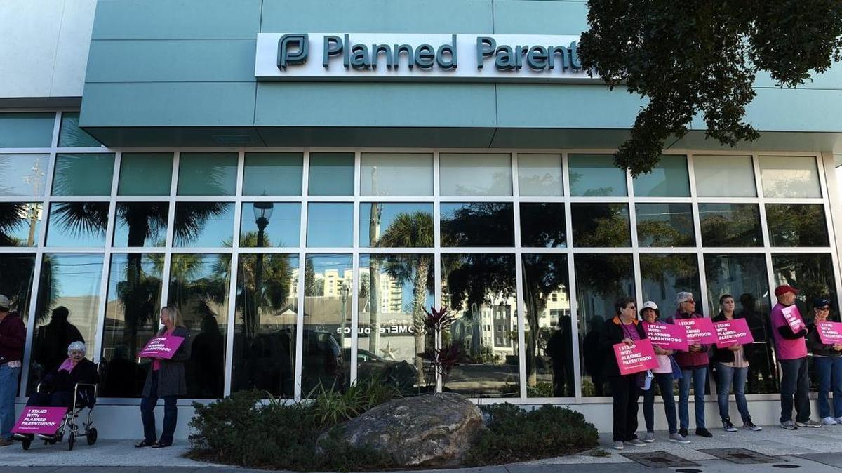 Supporters of Planned Parenthood stood in solidarity outside the Sarasota, Florida, clinic in 2017.