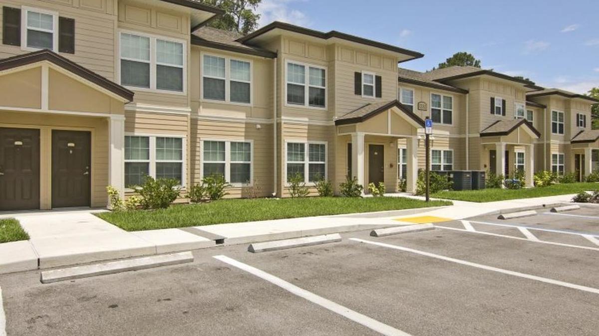 Oakwood Apartments on 15th Street East in Bradenton.