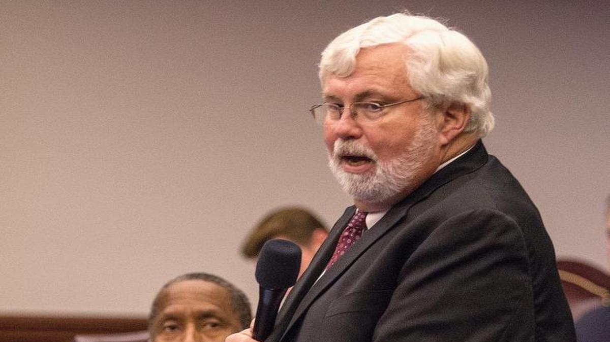Sen. Jack Latvala, R-Clearwater, apologizes to fellow Senators for not having a closer oversight of the the budget negations with the House on Monday May 8, 2017, at the Capitol in Tallahassee.