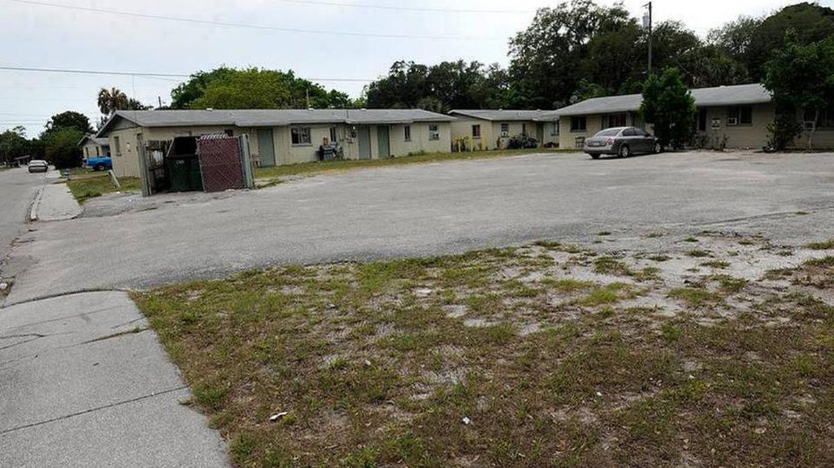 Bradenton agrees to split pre-development costs with developer in hopes to move Love Apartments and MLK projects forward. Bradenton Herald File Photo