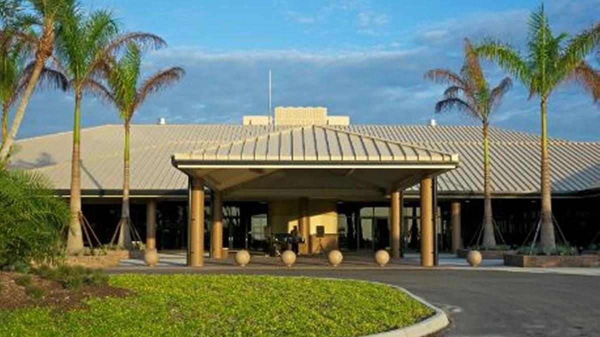 The Suncoast Fan Fest will be held this weekend at the Bradenton Area Convention Center.