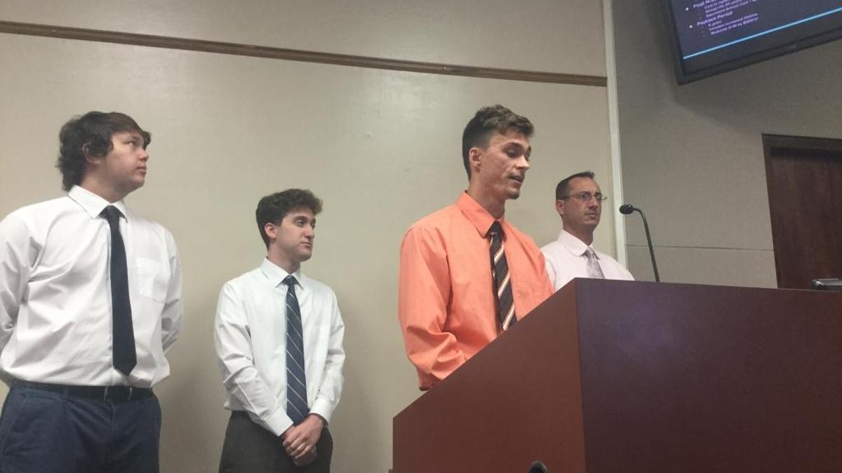 USF-Tampa civil engineering students Gregory Miller, Mark Rothaus, Nick Buliga and Joshua Phelps present their findings Monday after evaluating Palmetto’s wastewater future.