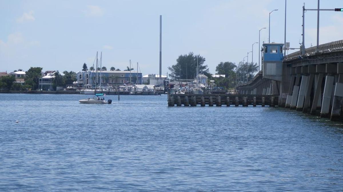 Two men were rescued by good Samaritans after their boat sank in the area of Cortez Bridge Wednesday afternoon, according to U.S. Coast Guard officials.