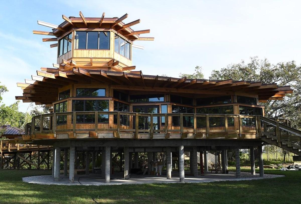 On the second and fourth Saturday of every month, visitors are invited to a day of fun at The NEST (that’s Nature, Exploration, Science and Technology) at Robinson Preserve.