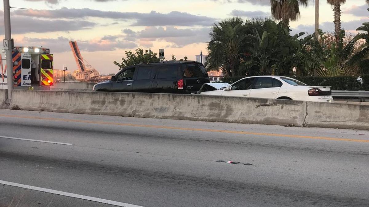 A crash at the south end of the Green Bridge in the northbound lanes is causing delays along Ninth Street West, 14th Street West and Manatee Avenue West in Bradenton
