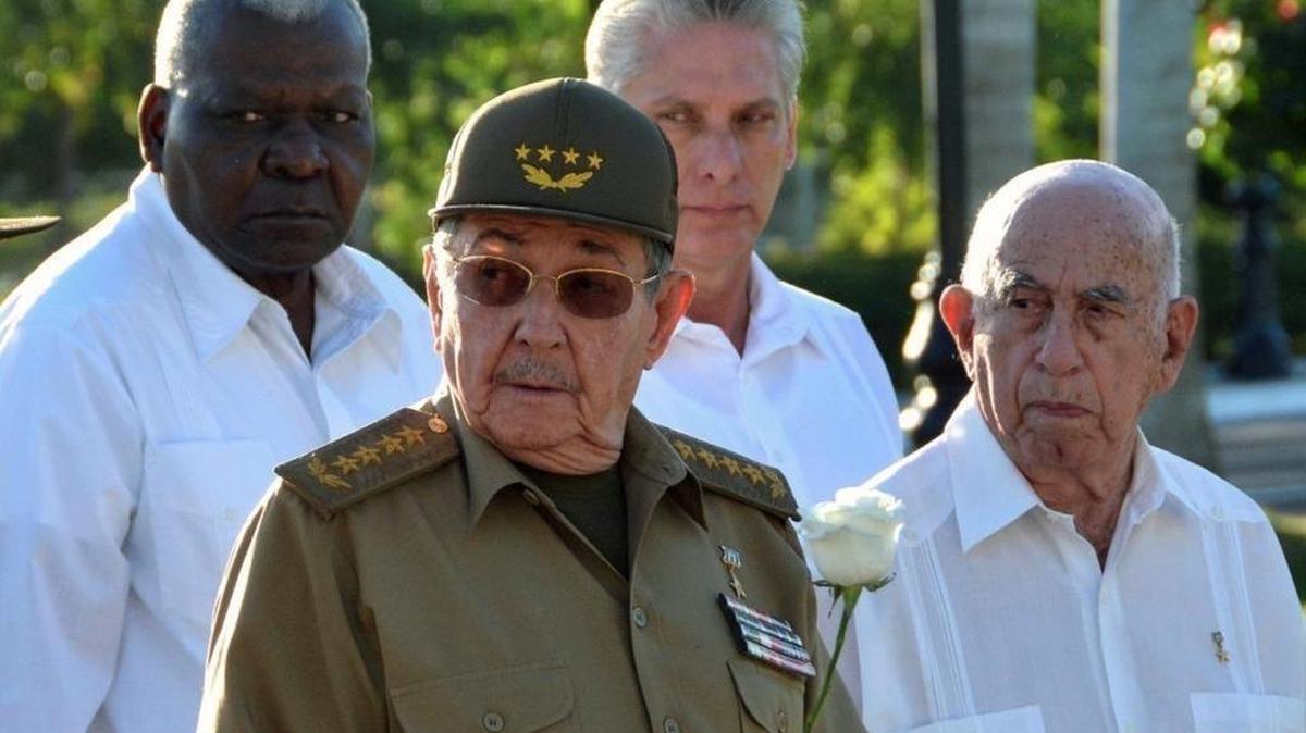 Cuban leader Raúl Castro will not leave his office in February 2018, fueling more uncertainty about a future transition on the island.