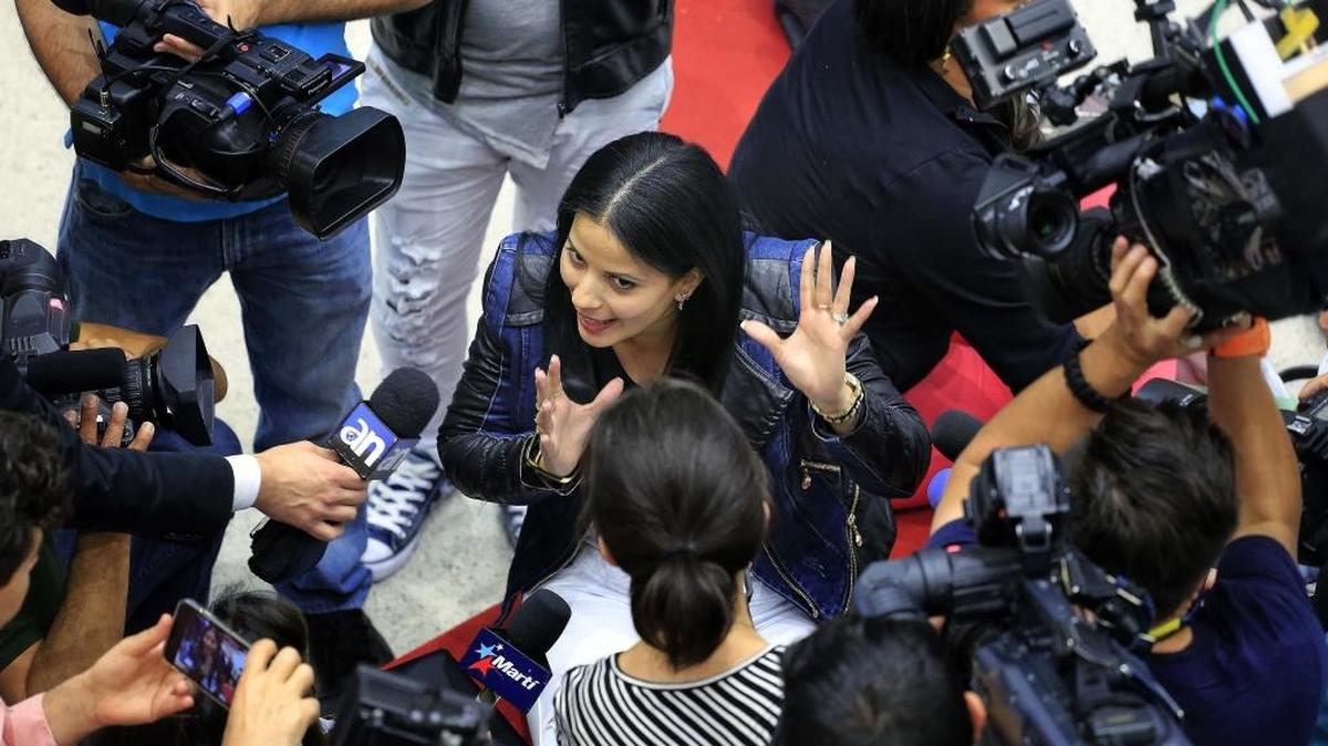 Cuban doctor Yerenia Cedeño was among two dozen health professionals who were stranded in Colombia and arrived in Miami.