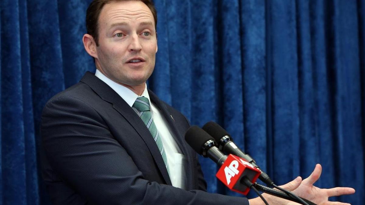 Democratic U.S. Rep. Patrick Murphy, a candidate for the U.S. Senate, said Monday incumbent Republican U.S. Sen. Marco Rubio should withdraw his support for Trump or withdraw from the race.