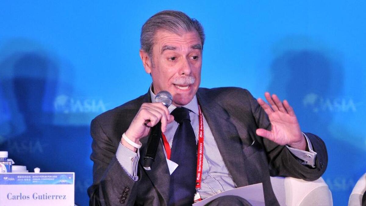 Former U.S. Commerce Secretary Carlos Gutierrez speaks at a monetary policy forum in China in March 2015.