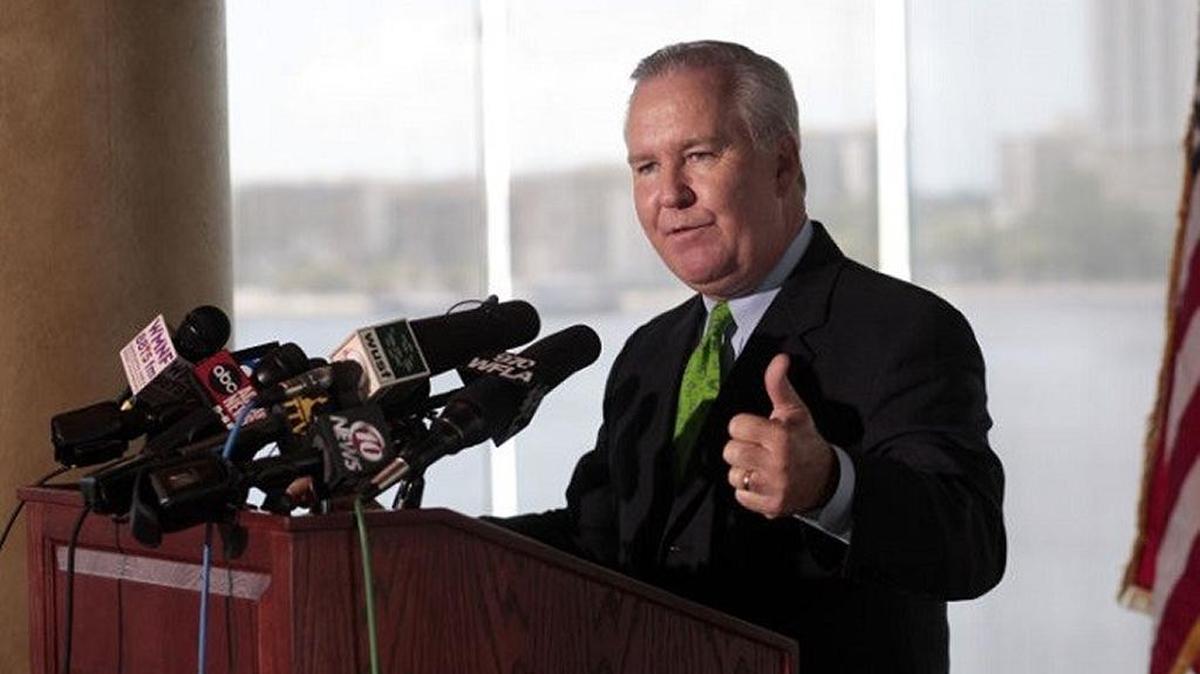 Tampa Mayor Bob Buckhorn, 58, has decided to not seek the Democratic nomination for Florida governor in 2018.