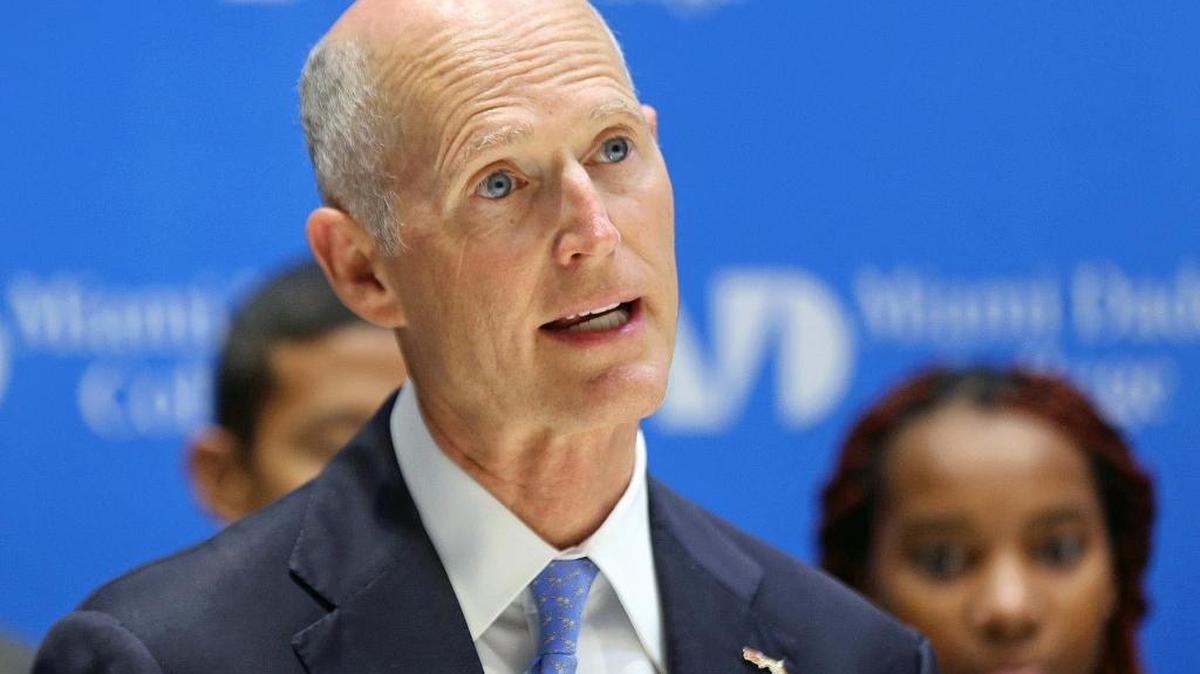 Florida Gov. Rick Scott readies to sign higher education bill SB 396 student law debt bill into law at Miami Dade College’s Wolfson Campus on Thursday, June 27, 2017