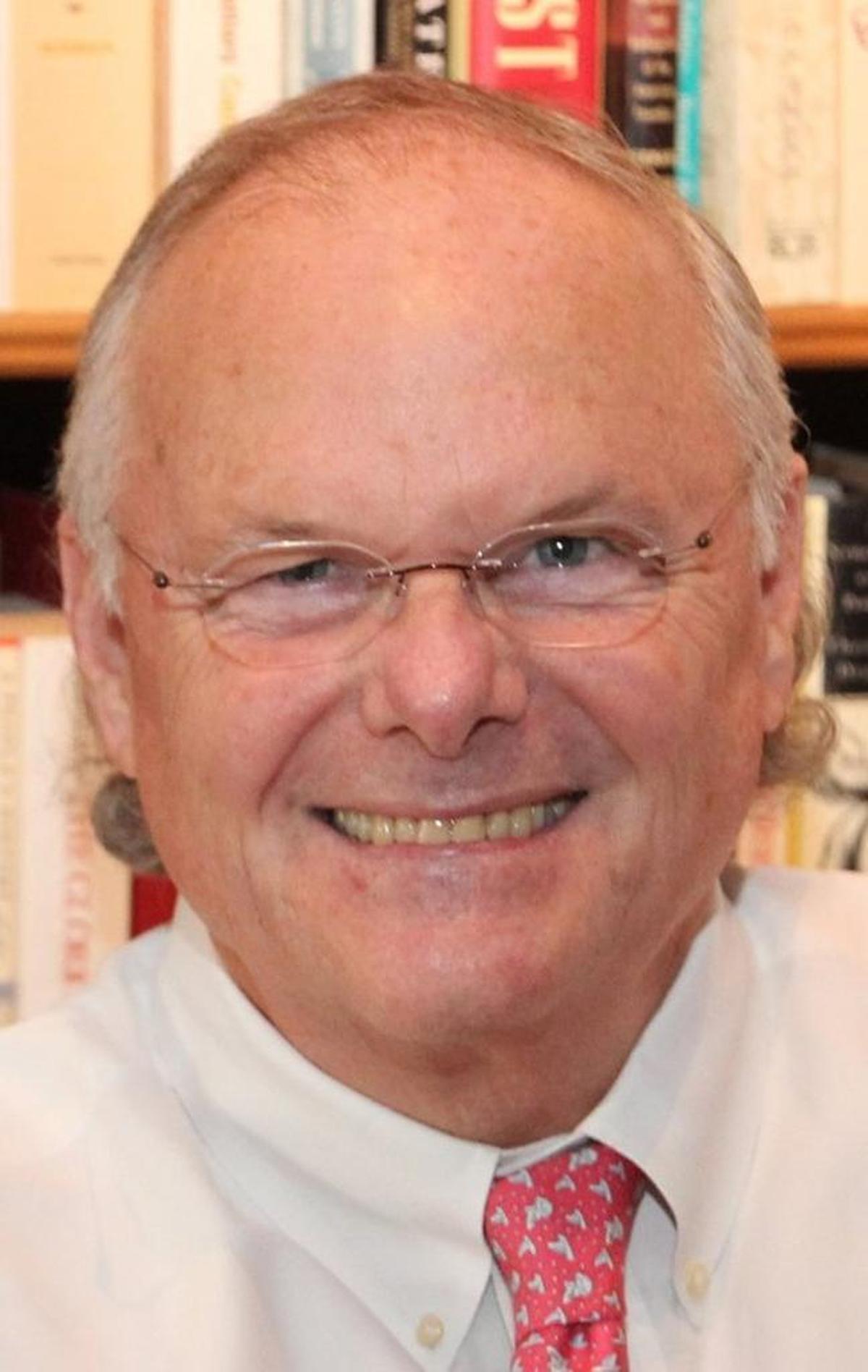 As a member of the Florida Constitution Revision Commission, Indian River County Commissioner Bob Solari wants clarification on the panel’s open meeting rules. It’s taken months to get an answer.