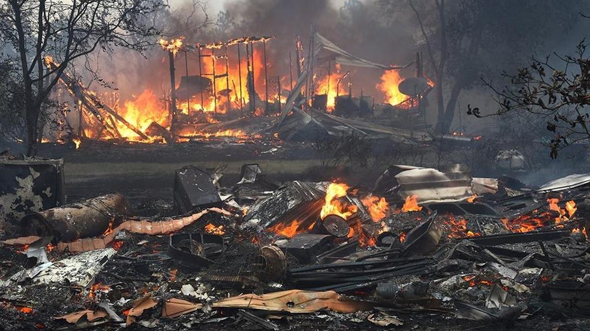 The scene of the brush fire in Indian Lake Estates in Polk County.