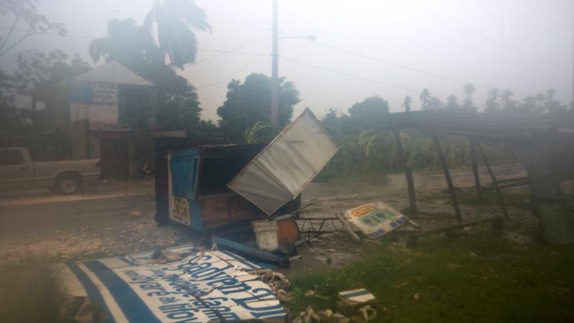 Hurricane Matthew leaves thousands flooded, 5 dead in Haiti