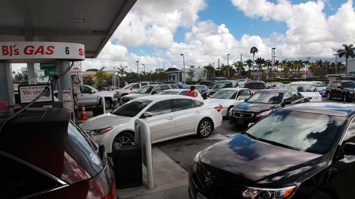 Cars line up for gas at BJ'S at 7050 Coral Way on Wednesday, October 5, 2016.