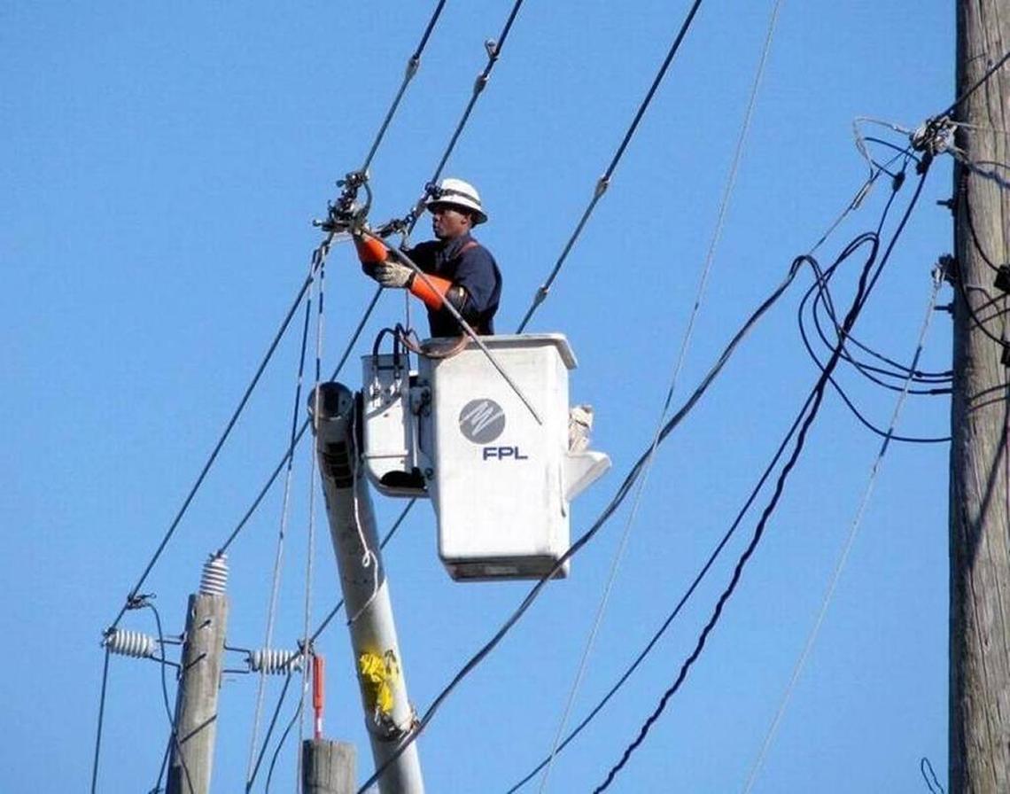 FPL crews fixing lines after Hurricane Irma.