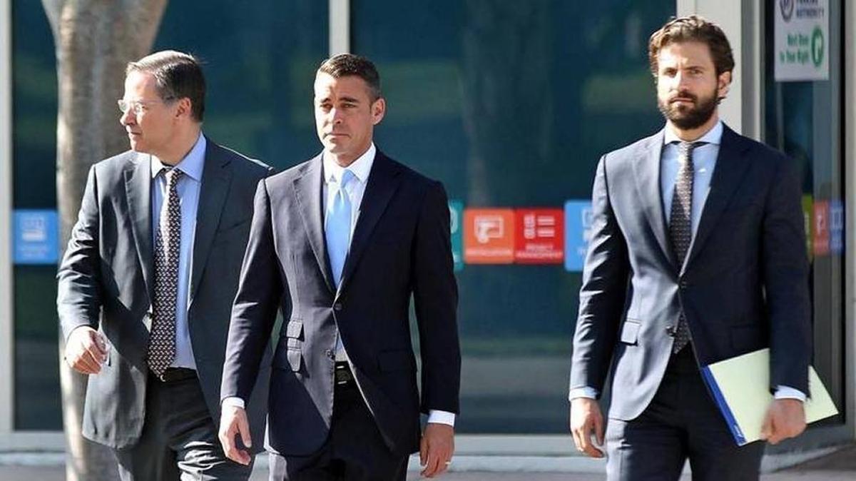 Former state Rep. Erik Fresen, center, walks in with his attorneys to the Wilkie D. Ferguson U.S. Federal Courthouse in Miami to plead guily on April 26.