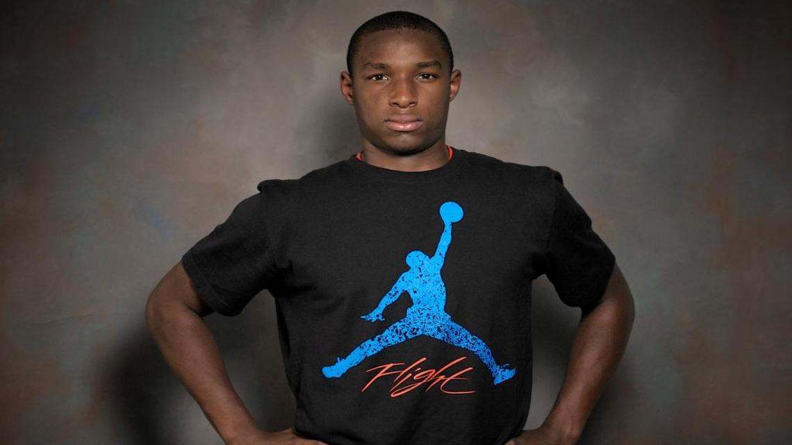 Former Manatee High linebacker Greg Reeves earns USF scholarship