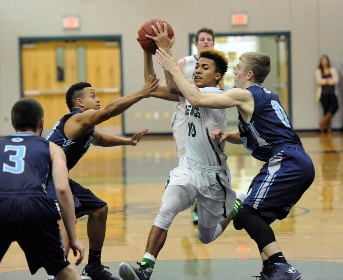 Lakewood Ranch High senior Damien Gordon recently scored his 1,000 career point. He will continue his basketball career at Eckerd College in St. Petersburg.
