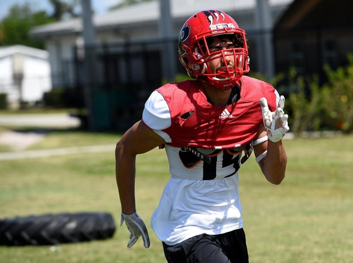 Palmetto High senior wide receiver Kobe Mays is the son of former NFL defensive back Alvoid Mays, who won a Super Bowl ring with the Washington Redskins.
