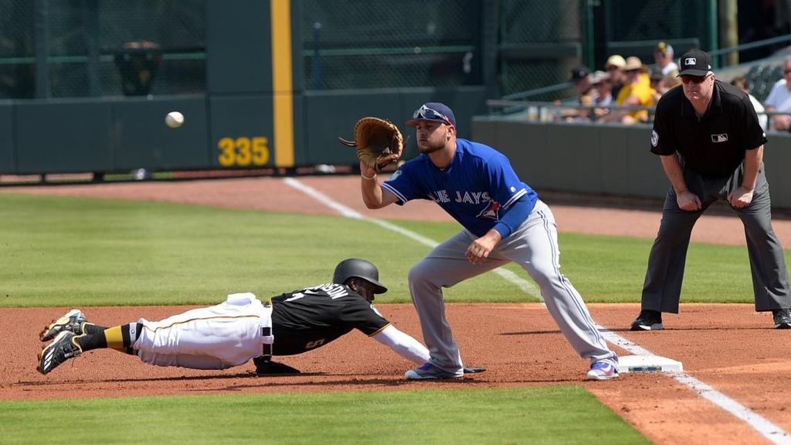 Blue Jays blank Pirates