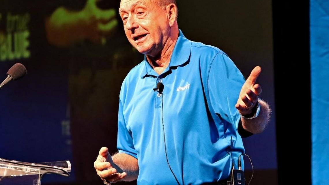 Dick Vitale sets fundraising record for annual college tennis tourney