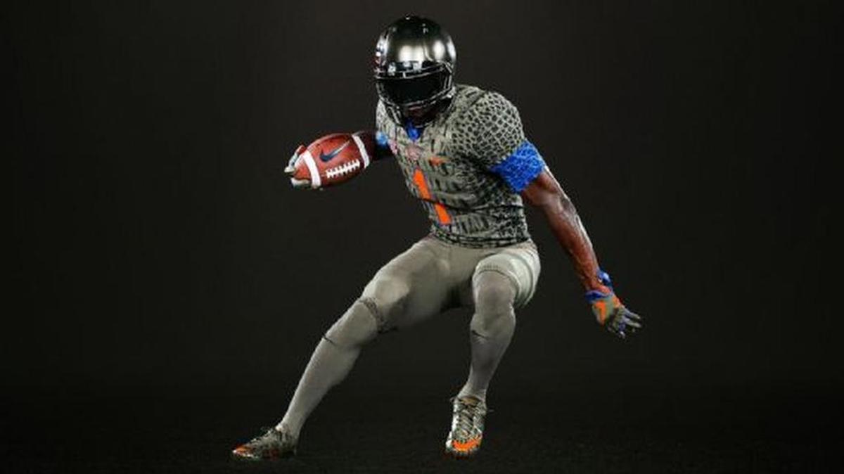 The uniform the Florida Gators will wear for Saturday’s home game against Texas A&M features a “swamp green” jersey with an alligator-skin pattern. The helmet, pants and socks are rendered in the same color, but without the gator-skin treatment.