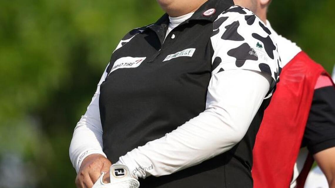 China’s Shanshan Feng takes Open lead