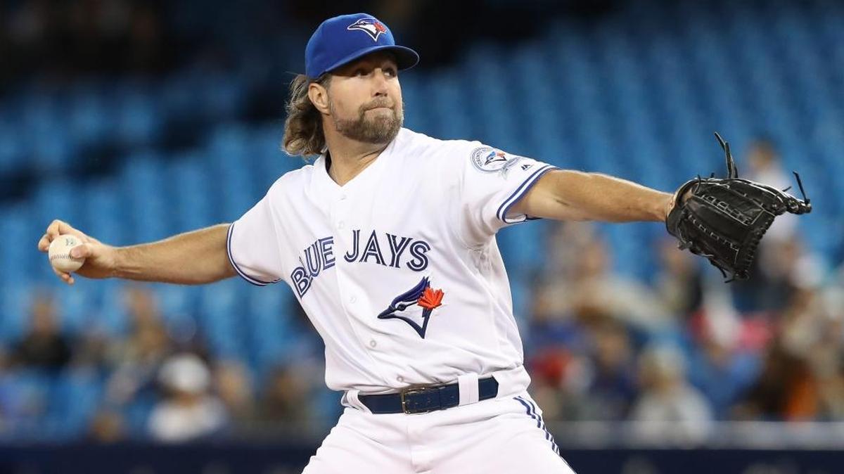 Toronto starting pitcher R.A. Dickey throws against Tampa Bay during the first inning of Wednesday’s game in Toronto.