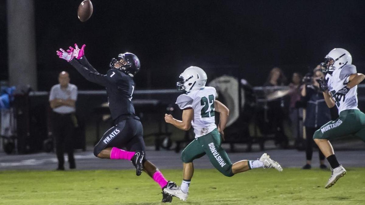 Braden River’s Jacob Hepler makes a deep catch as Braden River hosts Lakewood Ranch for a game on Friday evening at Braden River High School in Bradenton.