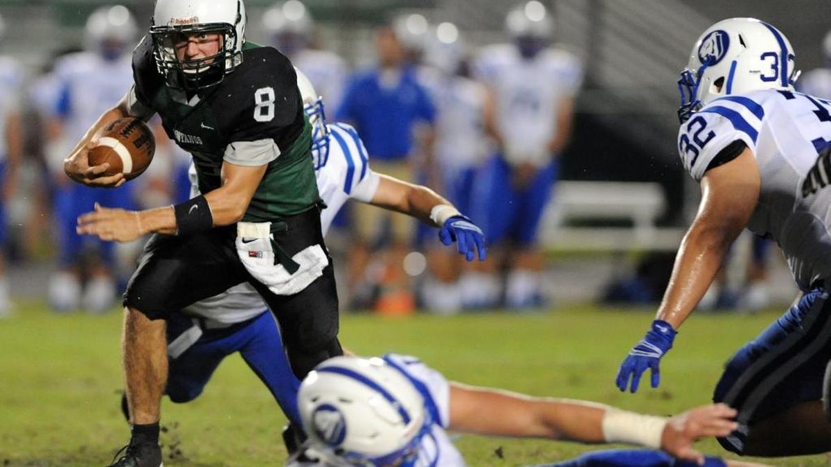 Lakewood Ranch’s Justin Curtis runs during a home game against Tampa Jesuit during the 2015 season.