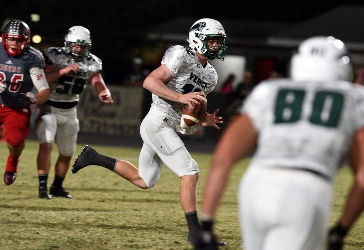 Quarterback Bryce Carpenter, shown against Palmetto last seaosn, helped Venice to a 9-0 lead against IMG Academy before the Ascenders got things rolling.