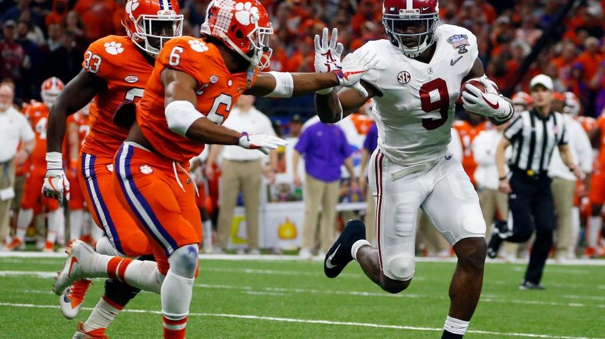 Alabama running back Bo Scarbrough played in IMG Academy’s inaugural high school football season. Scarbrough and the Crimson Tide defeated Clemson in a national semifinal and meet SEC foe Georgia in Monday’s national championship in Atlanta.