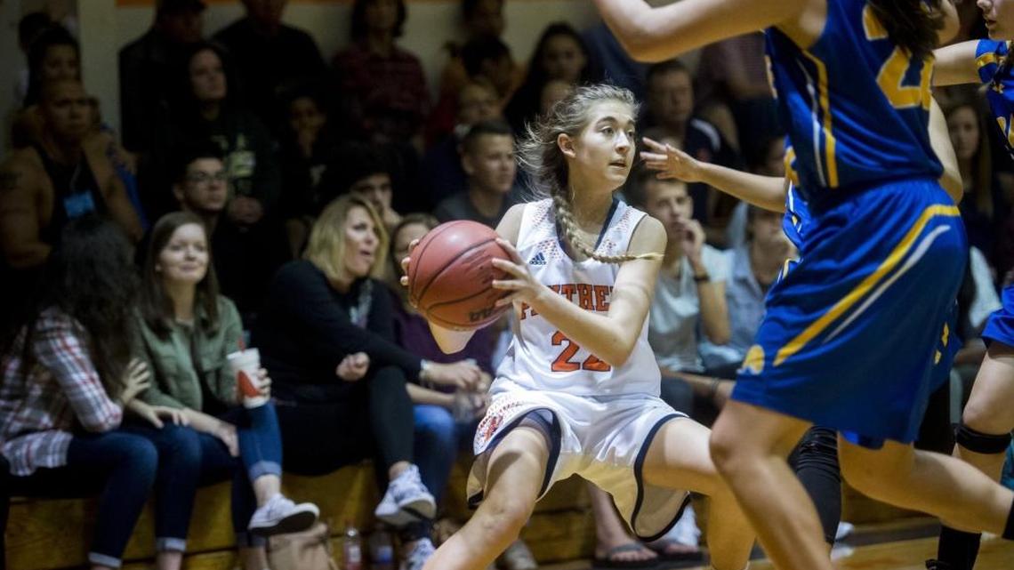 Bradenton Christian’s girls prepare for state semifinals, with help from boys team