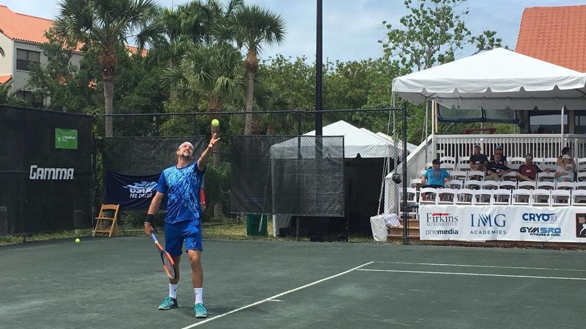 Tennys Sandgren, a 25-year-old American, warms up before his semifinal match against France’s Vincent Millot at the Sarasota Open on Saturday.