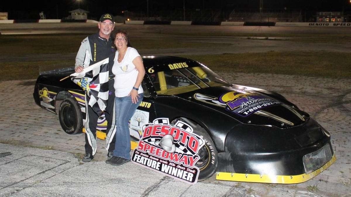 Dave Davis earned his first victory in several seasons Saturday in the Modified Minis race at Desoto Speedway.